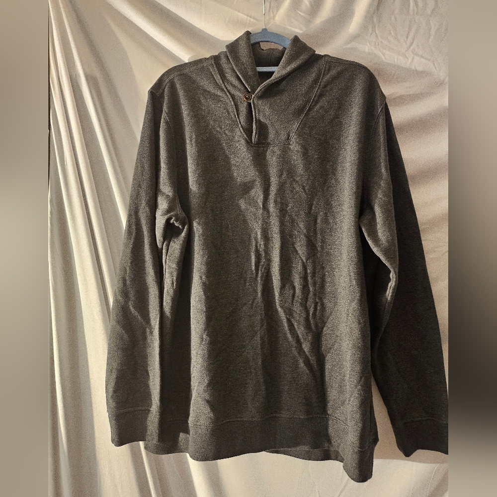 Old Navy shawl collar pullover sweatshirt in a heathered‎ charcoal gray.